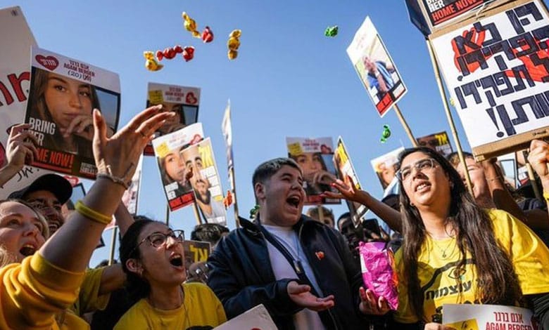 369 Palestinian Prisoners Released from Israeli Jails as Part of Hostage Exchange Deal
