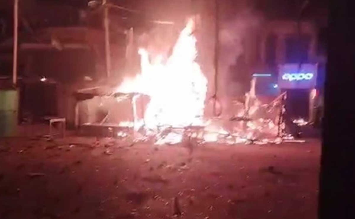 Holi Celebration Turns Battleground as Mobs Clash, Set Fire to Shops!