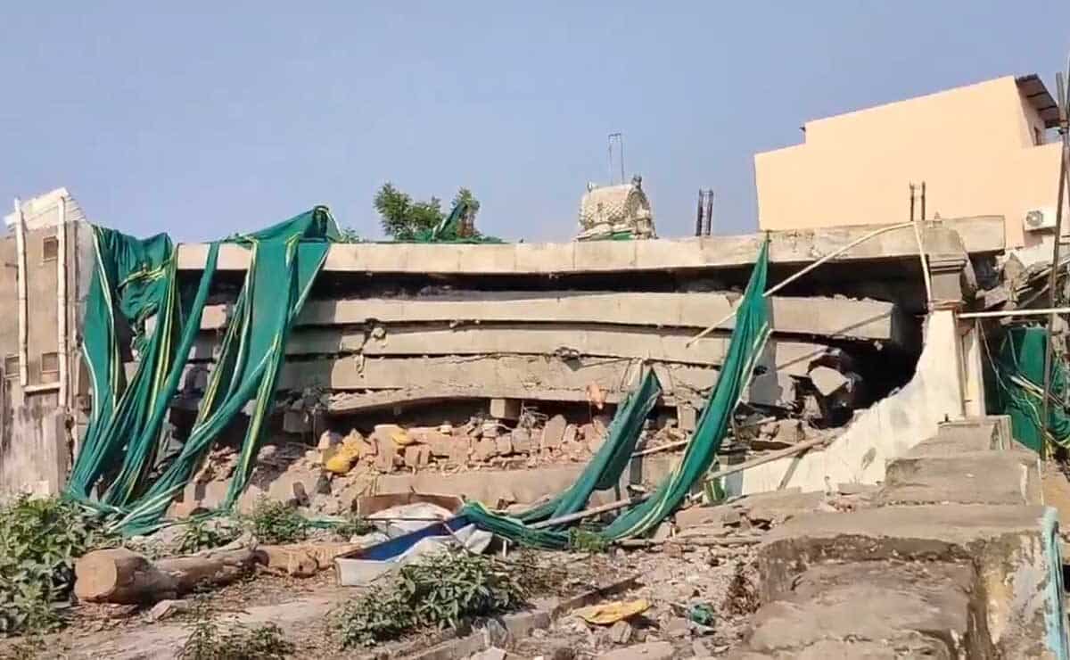 Bhadrachalam: Worker Succumbs After Being Rescued from Collapsed Building