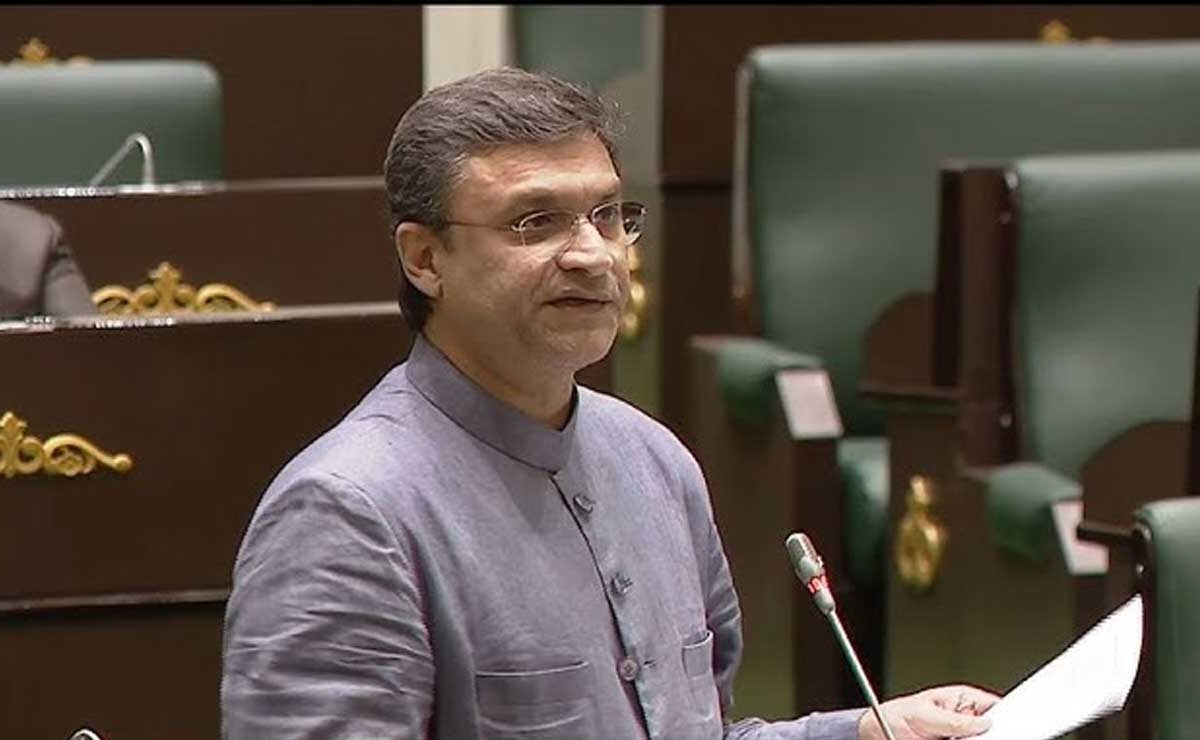 Akbaruddin Owaisi Praises BRS, Slams Congress Over Minority Welfare in Telangana Assembly