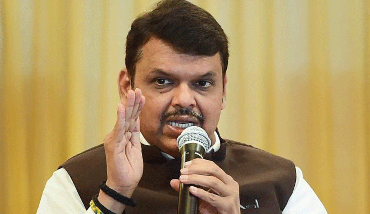 Nagpur Violence: CM Fadnavis Vows Strict Action, Says Attackers Will Be Dug Out from Their Graves