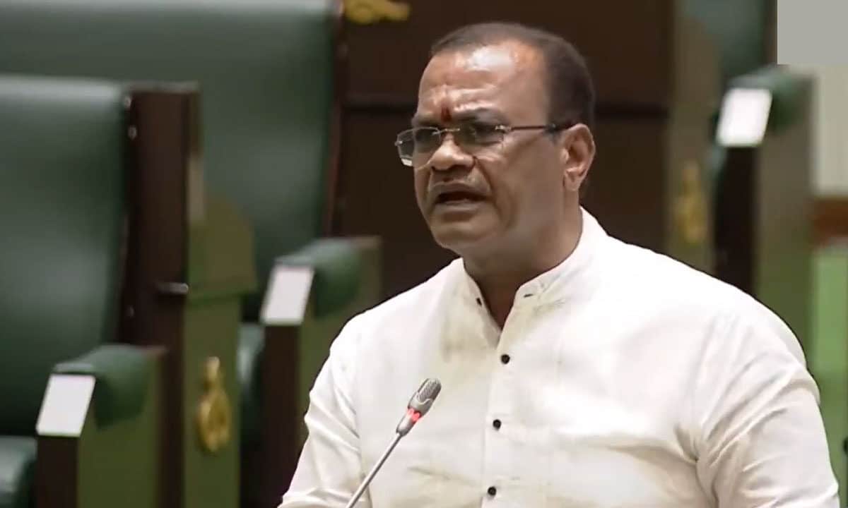 Govt Pays Bills for All Works Done Under HAM: Komatireddy