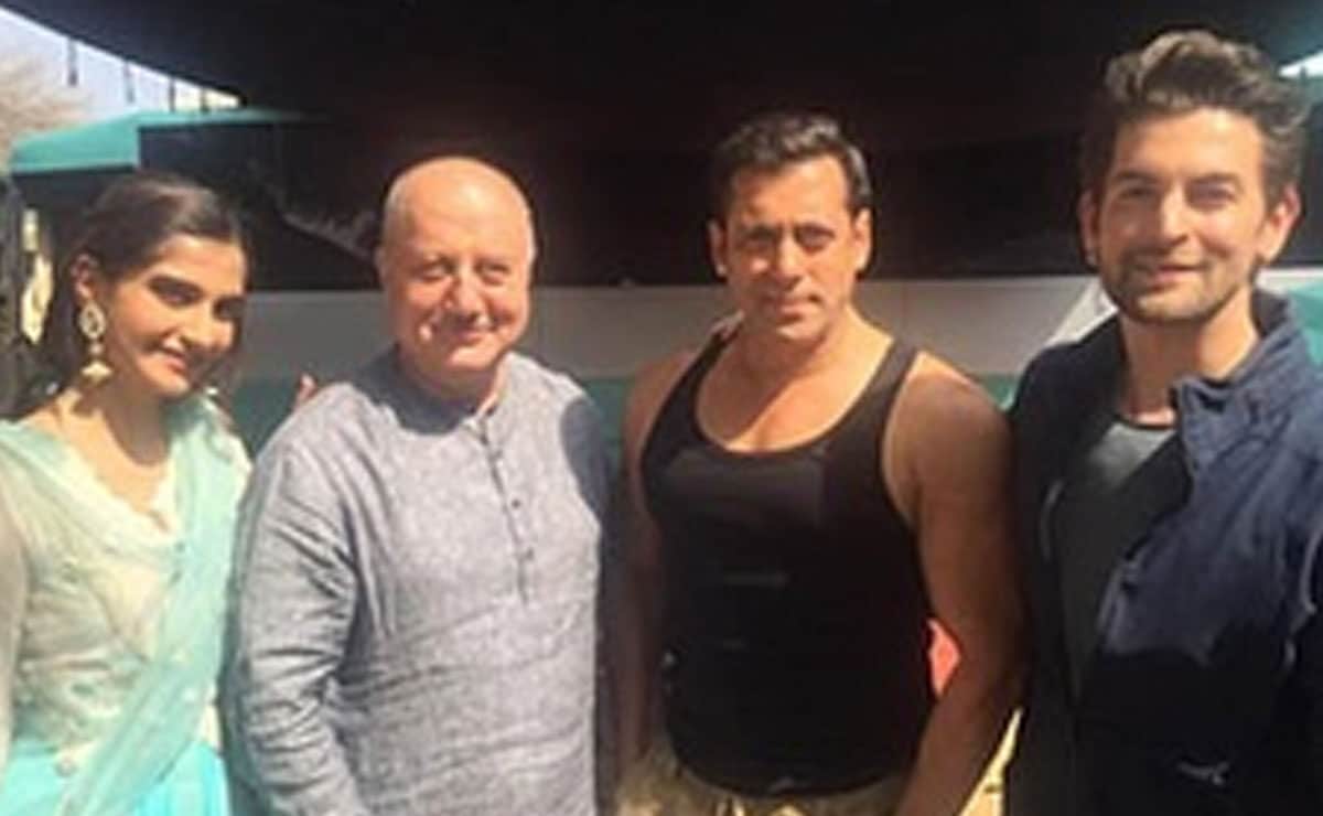 Neil Nitin Mukesh Remembers ‘PRDP’ Days with Anupam Kher, Salman Khan & Sonam Kapoor