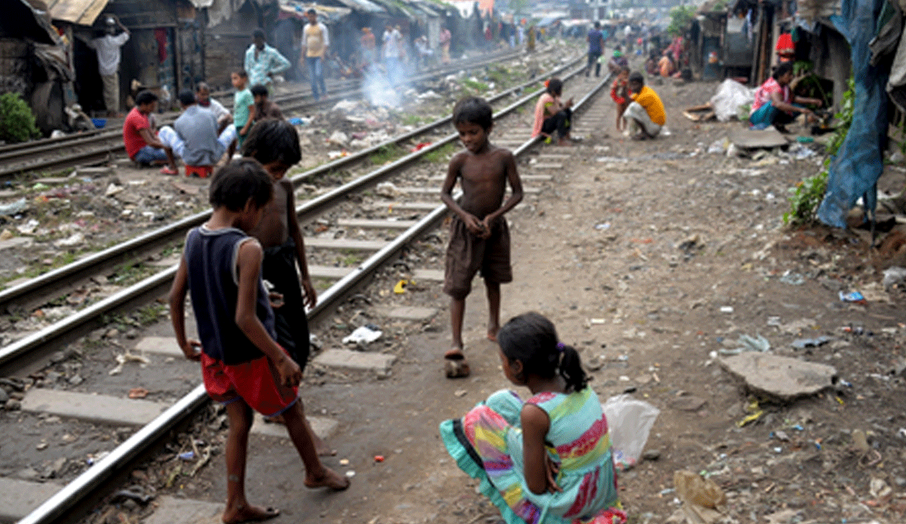 Bangladesh Water Emergency: Unsafe Pond Water Becomes Lifeline for Thousands