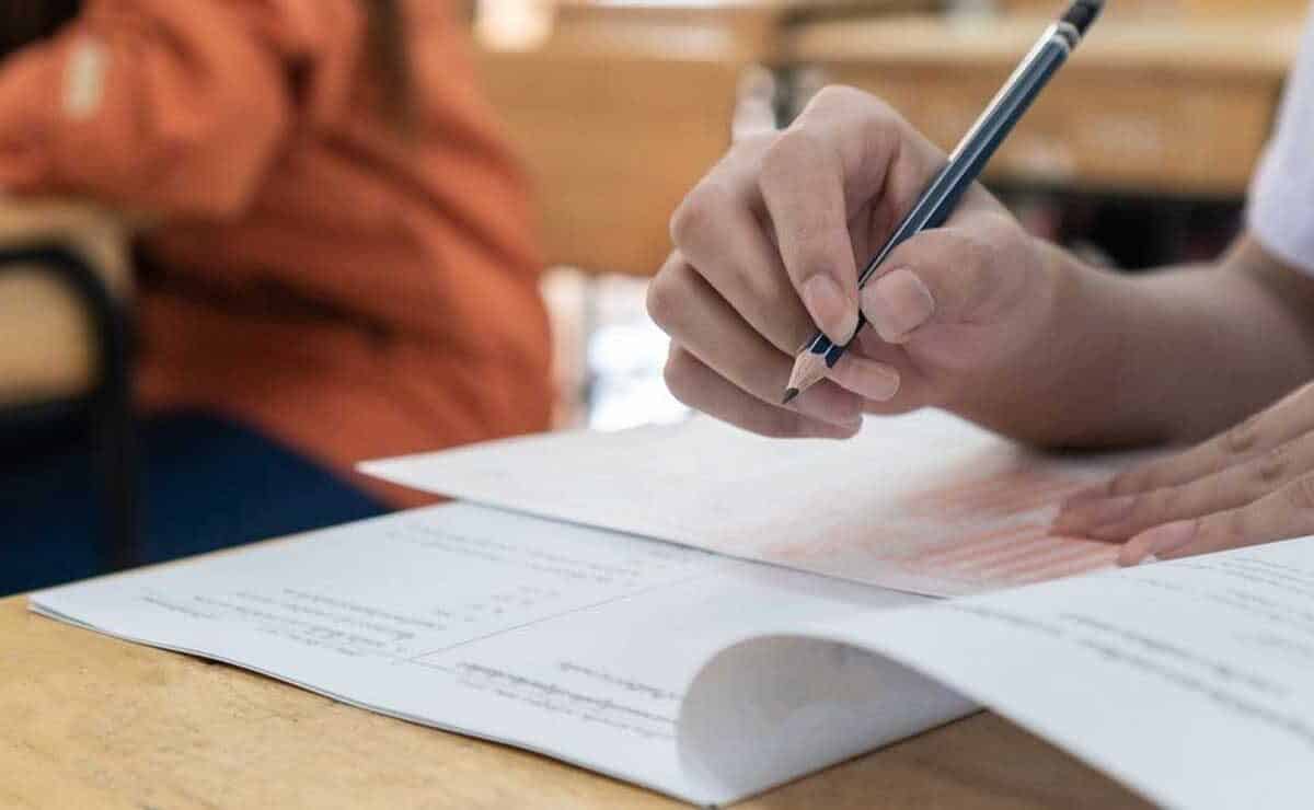 BRS Accuses Congress Govt of Neglecting Students Amid Fee Reimbursement Crisis