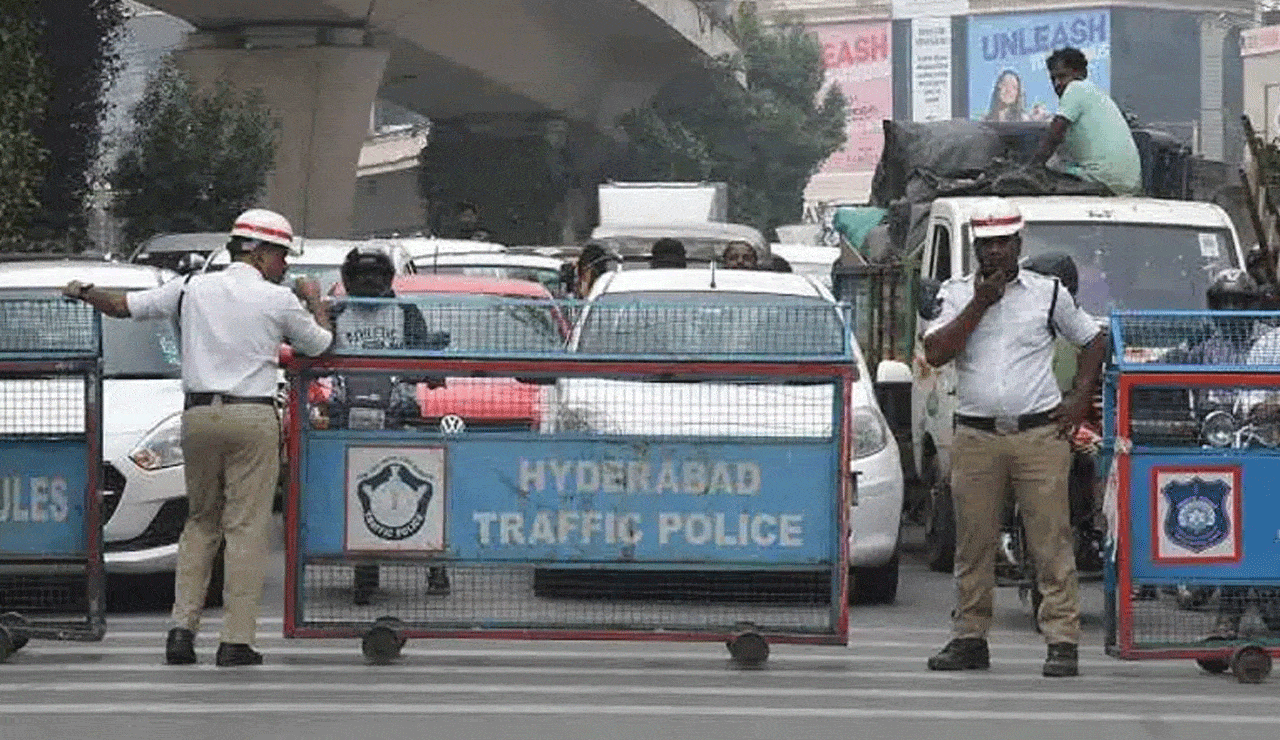 Hyderabad Buzzes for IPL Match, But Expect Traffic Hiccups Near Uppal Stadium