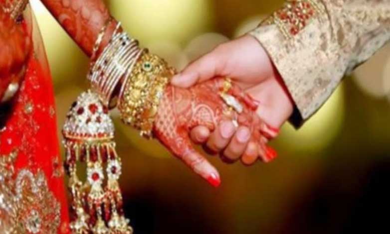 Bride's Mother Elopes with Groom in Uttar Pradesh, Shocking Incident in Aligarh