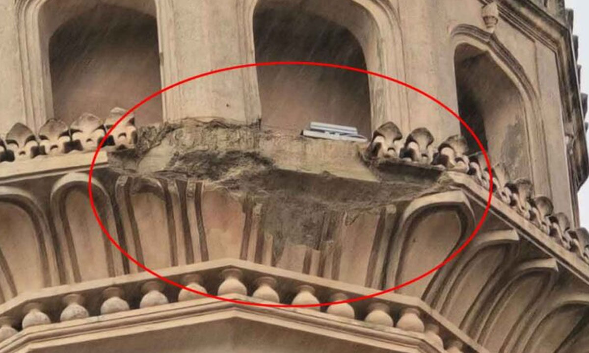 Hyderabad: Portion of Charminar’s Minaret Falls After Heavy Rain: Video