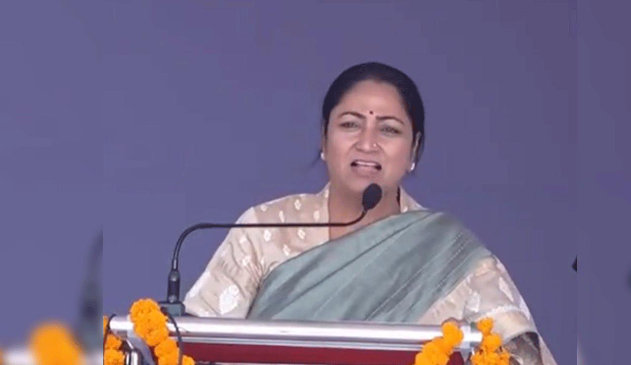 CM Rekha Gupta Slams AAP Over Corruption, Introduces Smart Water Tankers for Delhi’s Crisis