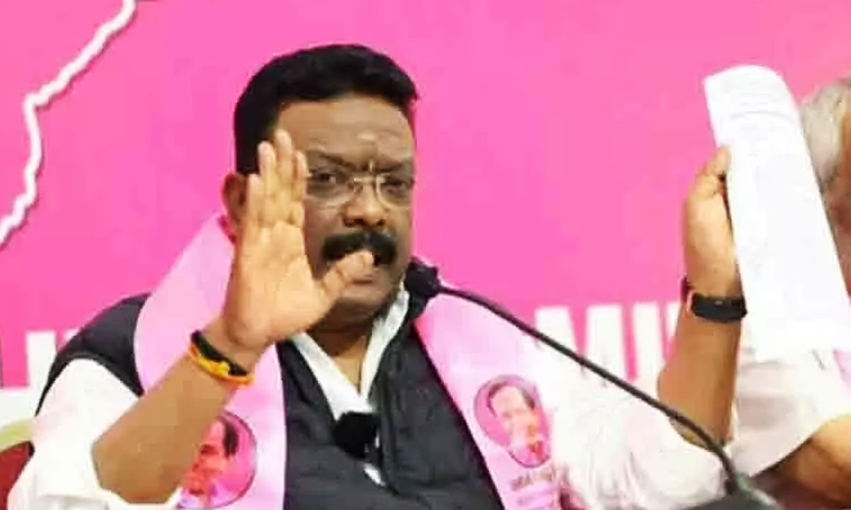 Hyderabad: Dasoju Sravan Slams Government’s Eco-Park Proposal, Calls It a Farce