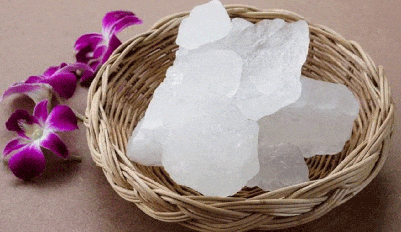 Alum (Fitkari) Benefits: A Natural Remedy for Infections, UTI, and Mouth Ulcers – Expert Insights Inside