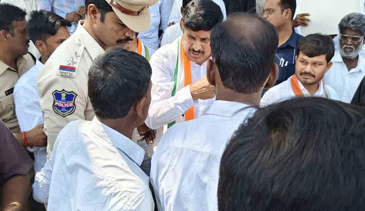 Rythu Bharosa Funds Still Not Received: Farmers Confront MLA Manohar Reddy