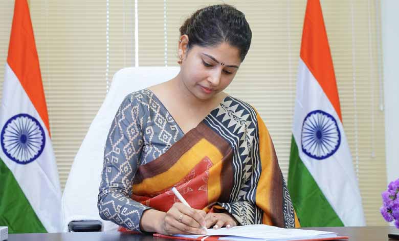 Hyderabad: IAS Officer Smita Sabharwal Records Statement Over AI-Generated Land Image Post