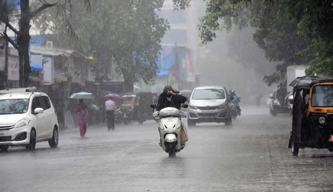 Hyderabad Weather Update: Light to Moderate Showers Expected Across City Amid Heatwave Relief