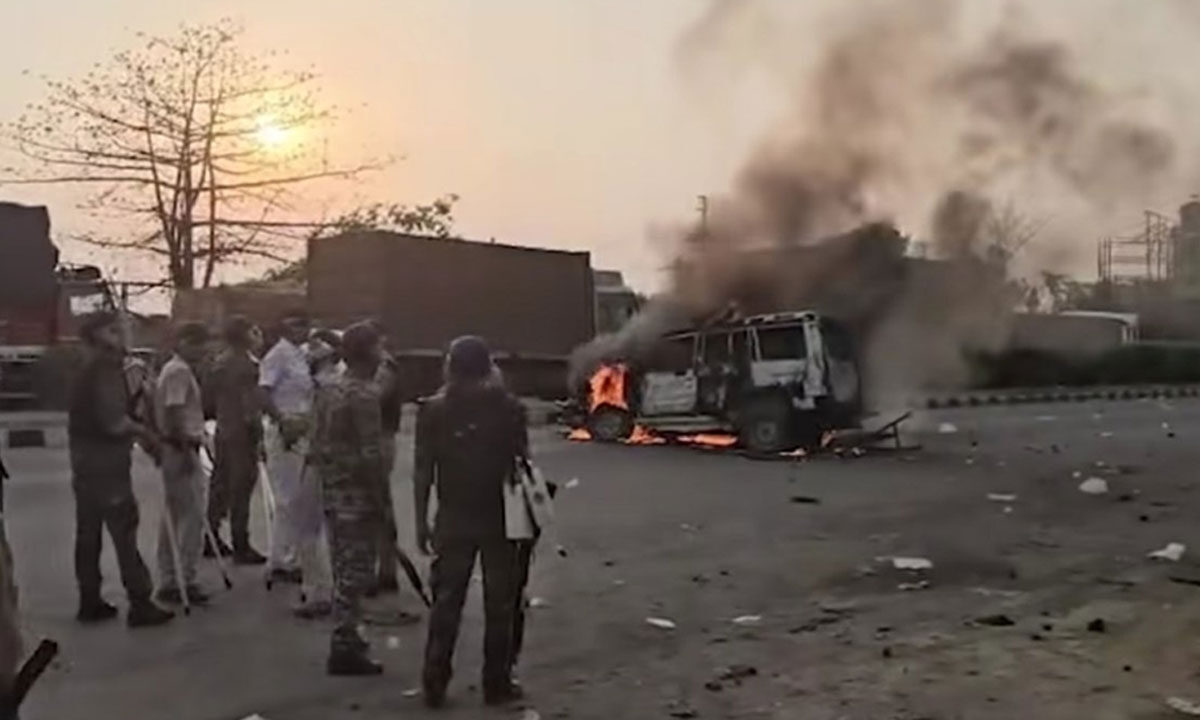 Three Killed, over 100 Arrested in Waqf-Related Violence in West Bengal's Murshidabad