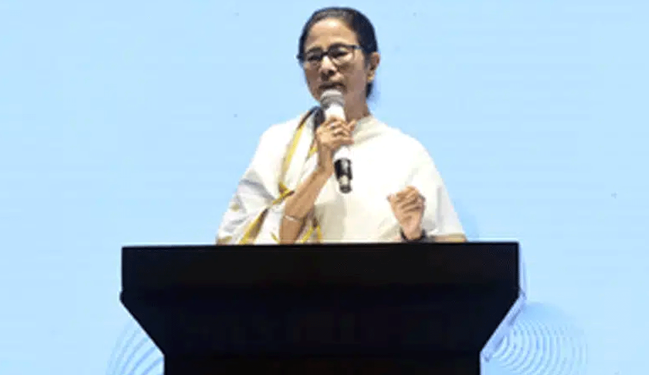 Who’s Behind the Murshidabad Violence? Mamata Points Fingers at BSF and BJPWho’s Behind the Murshidabad Violence? Mamata Points Fingers at BSF and BJP