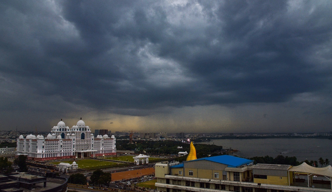 Heavy Showers in Telangana: Yellow Alert Issued for These Districts on May 7-8 – Find Out Where