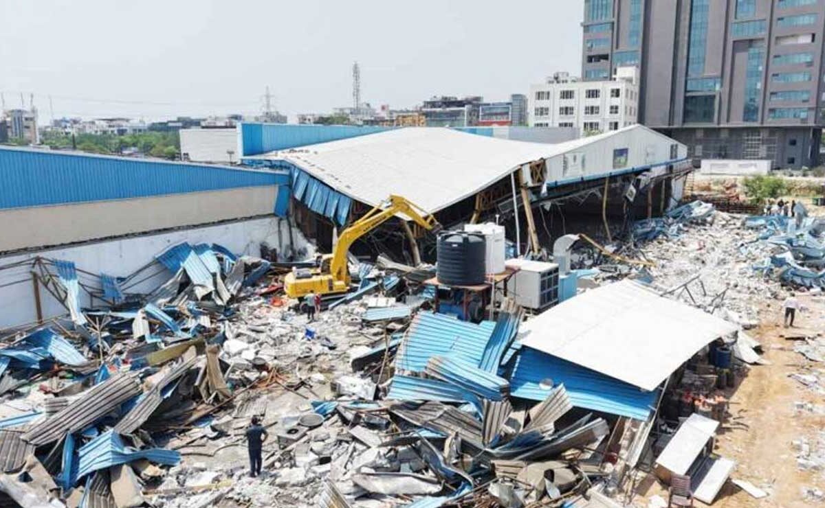 Hyderabad: Illegal Constructions Demolished by HYDERA in Gachibowli