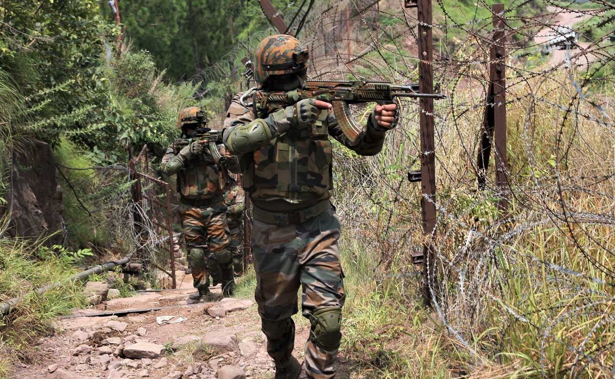 Pakistan Resorts to Unprovoked Firing on LoC in J&K for 9th Consecutive Day