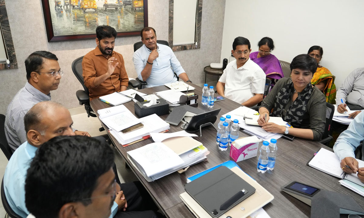 CM Revanth Reddy Reviews RRR Alignment, Directs Officials to Fast-Track Projects and Ensure Signal-Free Connectivity