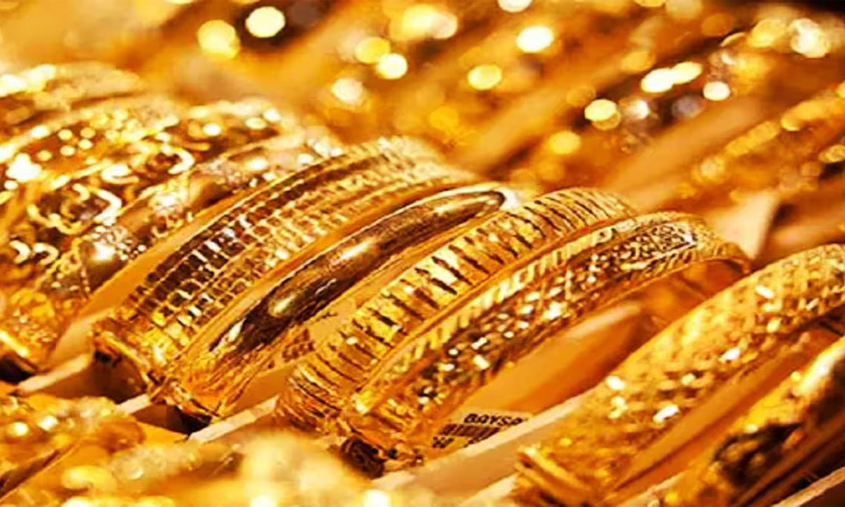 Gold Prices Drop Over ₹7,000: Experts Weigh In — Is Now the Right Time to Buy?