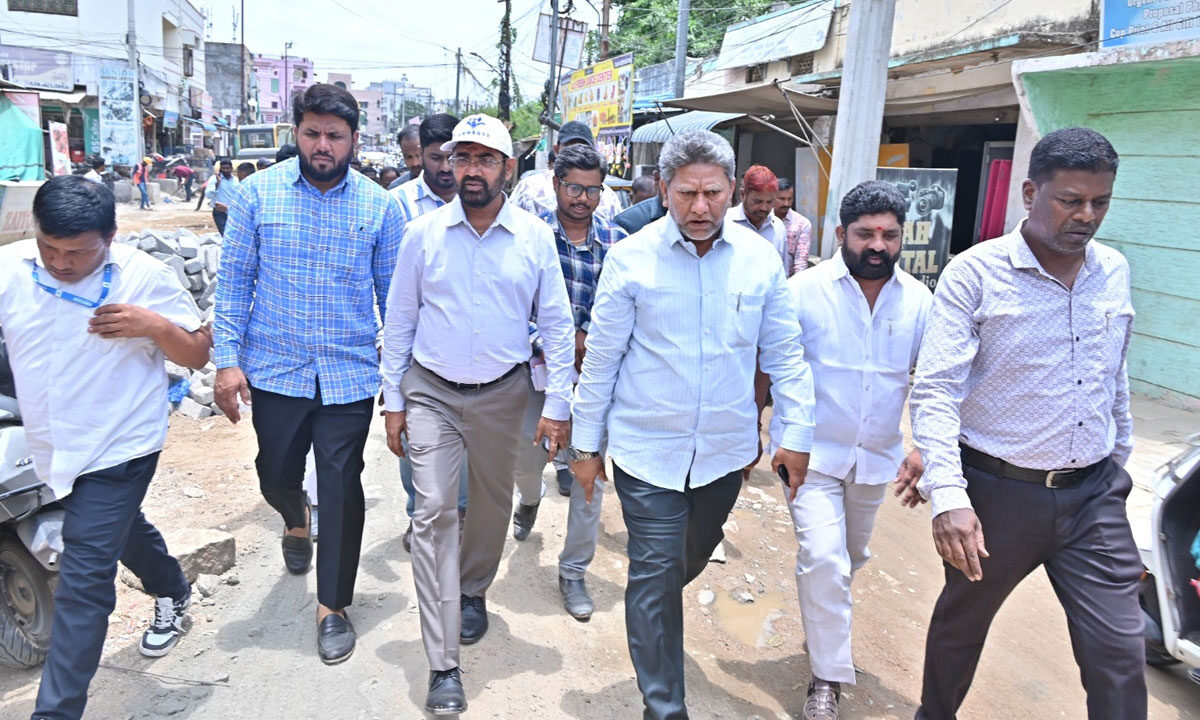 HMWSSB Inspects Sewer Network Works in Toli Chowki, Seven Tombs, and Shaikpet