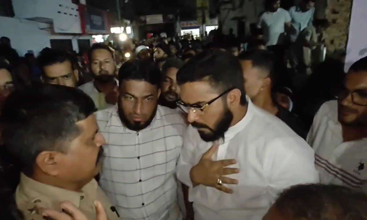 AIMIM MLA Majid Hussain Leads Dharna in Asifnagar, Demands Liquor Shop Closure