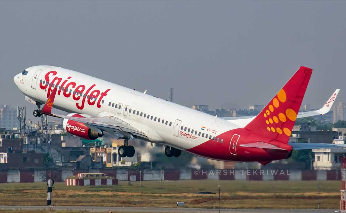 SpiceJet Flight Aborted in Hyderabad After Unusual Engine Noise Detected
