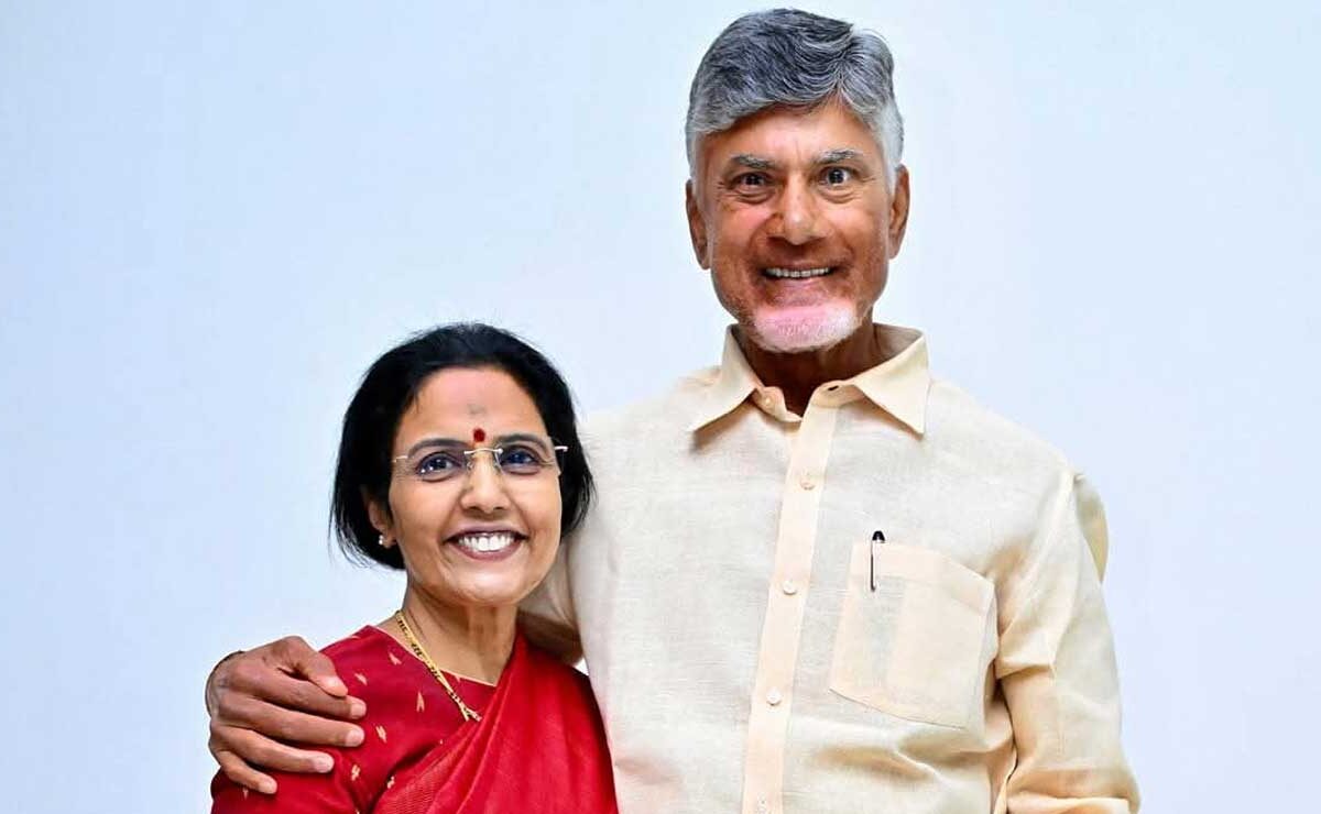 Chandrababu Naidu Greets Wife Bhuvaneshwari on Her Birthday