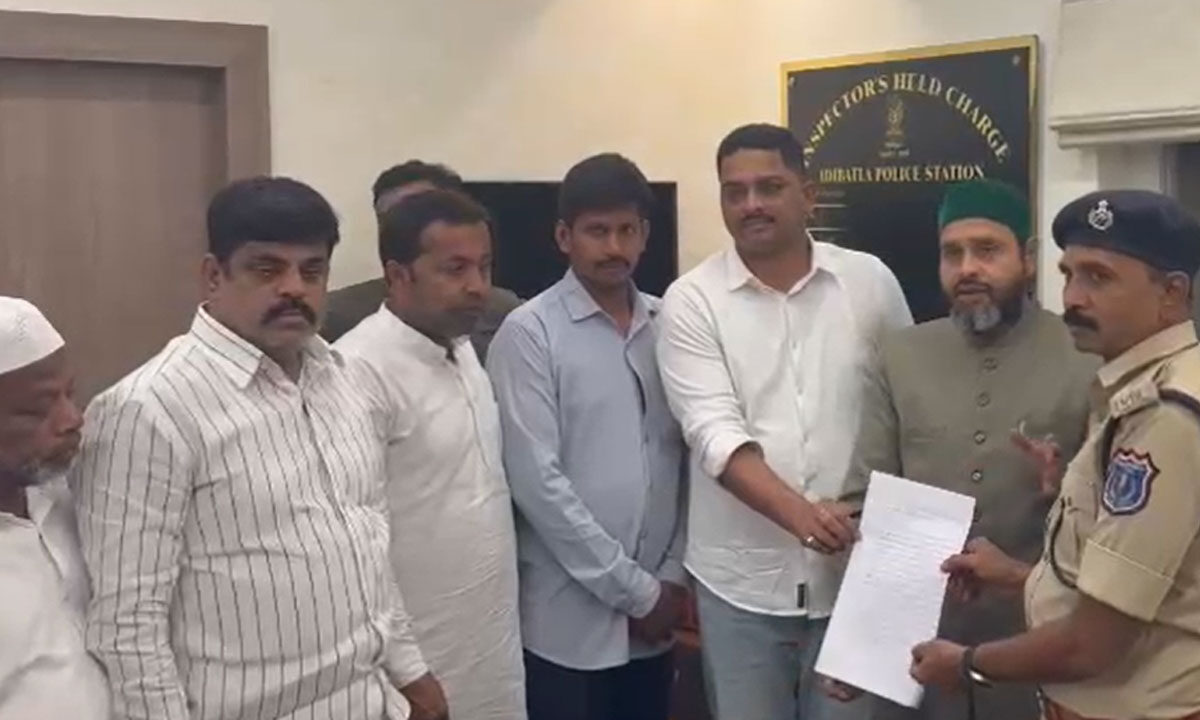 Hyderabad: Vehicle Carrying Buffalo Attacked in Adibatla, Case Registered After AIMIM Intervention