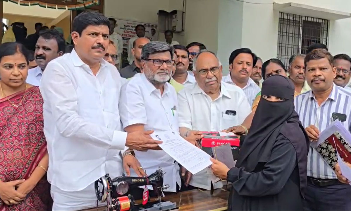 150 Sewing Machines Distributed to Minority Women Under INDIRAMMA Mahila Shakti Scheme