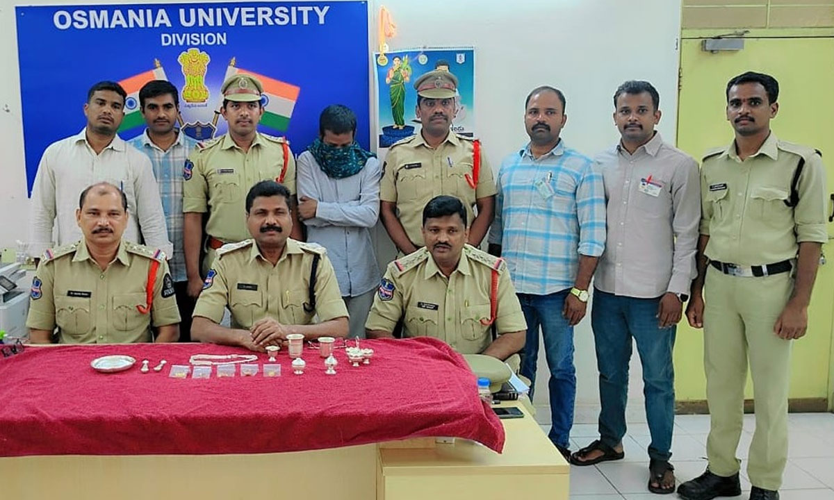 Serial Burglar with 24 Previous Cases Nabbed in Hyderabad – Gold and Silver Worth ₹2 Lakh Recovered
