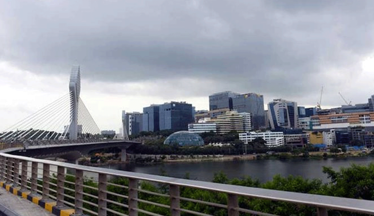 Cloudy Skies Dominate Telangana & AP – But Where’s the Rain?