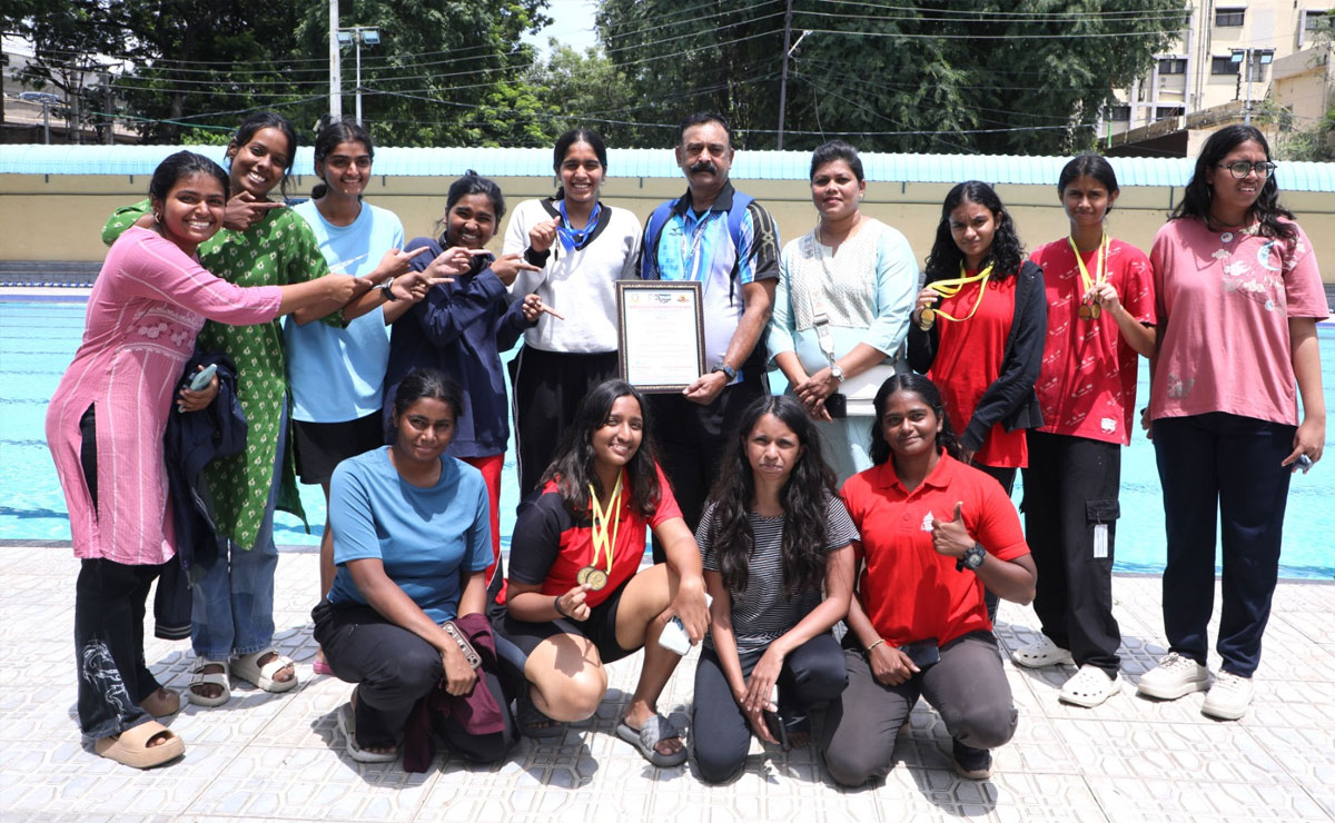 Vritti Agarwal Shines at Osmania University Inter-College Women’s Swimming Championship