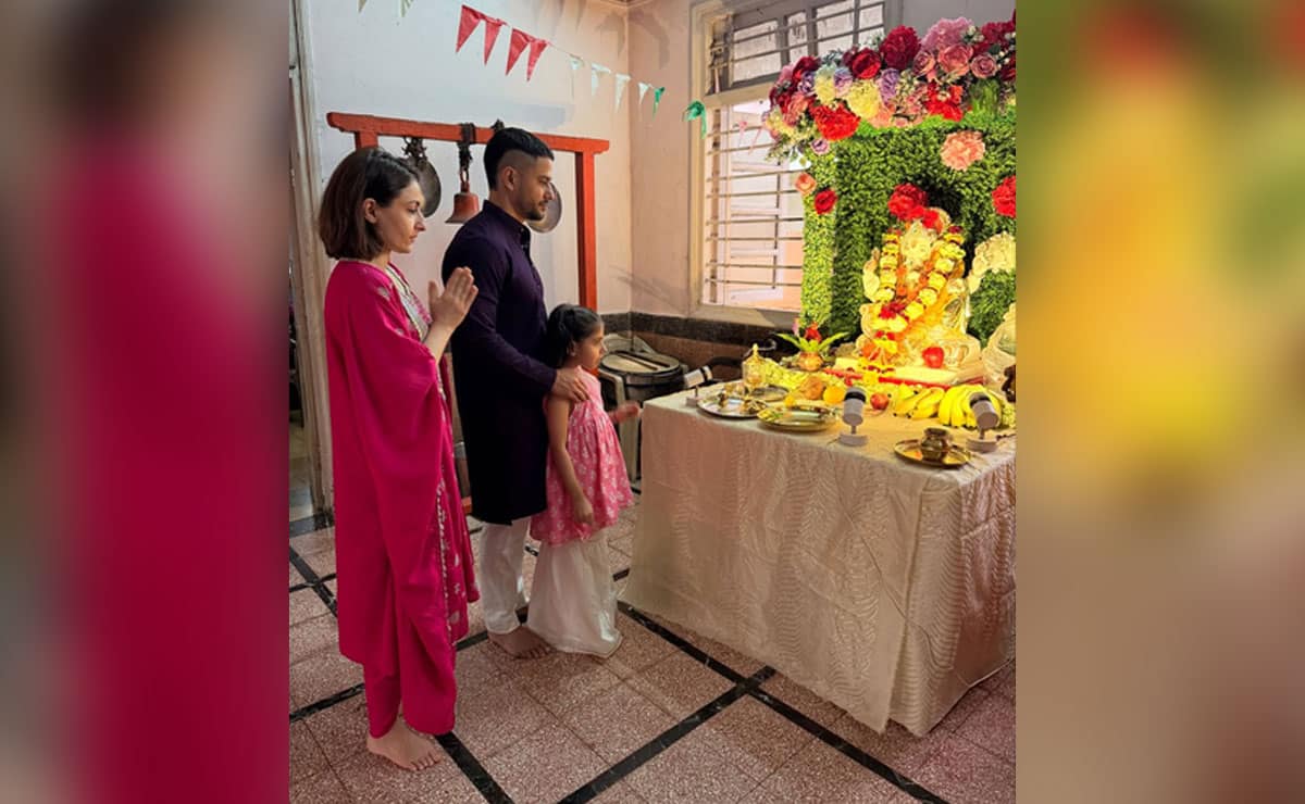 Kunal, Soha share glimpse of their Ganesh Chaturthi celebrations with daughter Inaaya