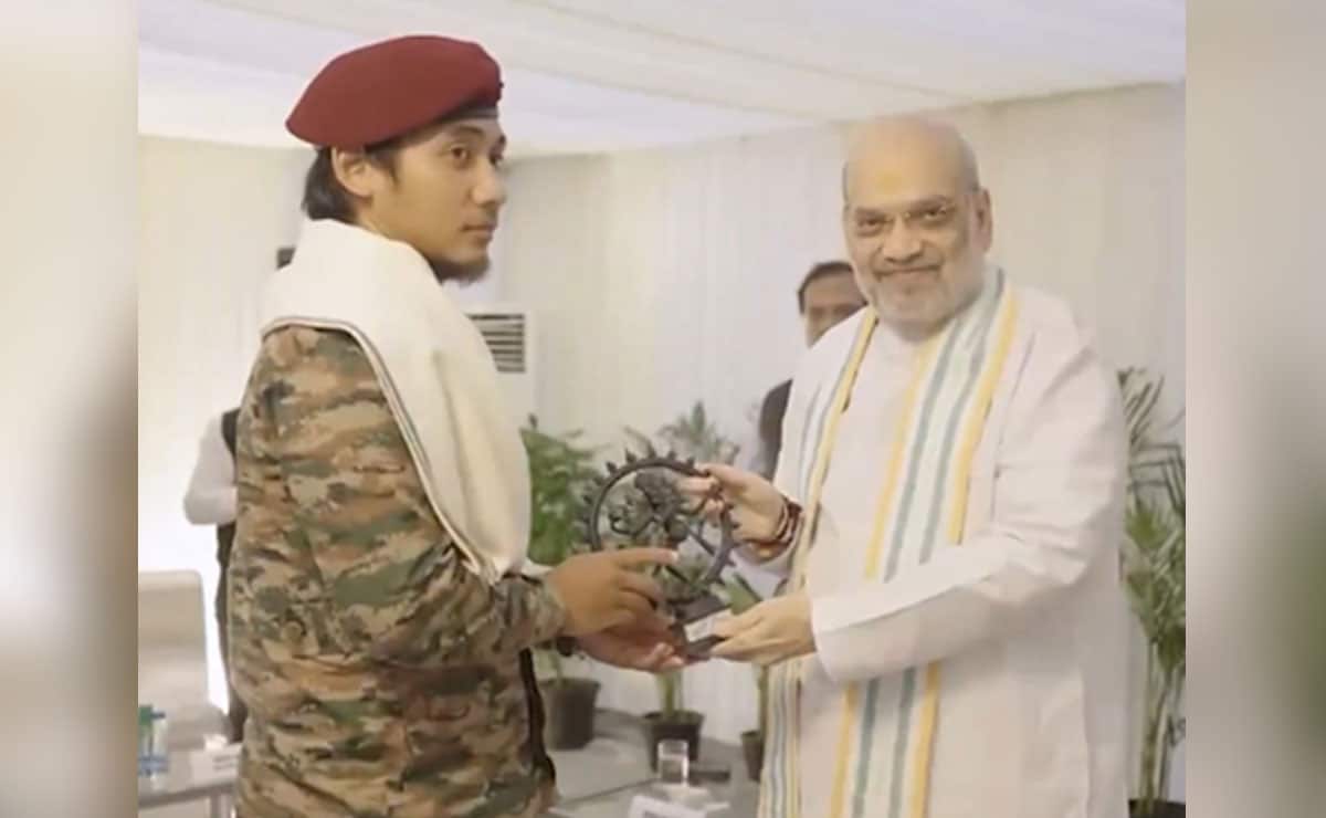 HM Amit Shah felicitates security personnel involved in Op Mahadev, praises their bravery