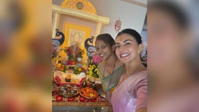 Jacqueline shares glimpse of Lal Baugcha Raja visit, seeks blessings