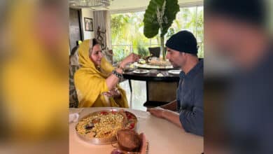 Raksha Bandhan: Akshay Kumar celebrates festival with sister Alka, remembers late mother