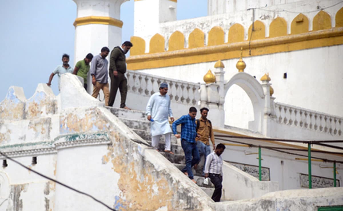 SC orders status quo in Sambhal's Shahi Jama Masjid–Sri Harihar Temple dispute