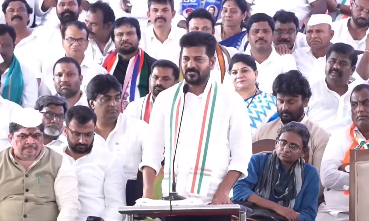 Telangana CM Leads Protest at Delhi's Jantar Mantar to Seek Presidential Nod for Backward Classes Quota Bills