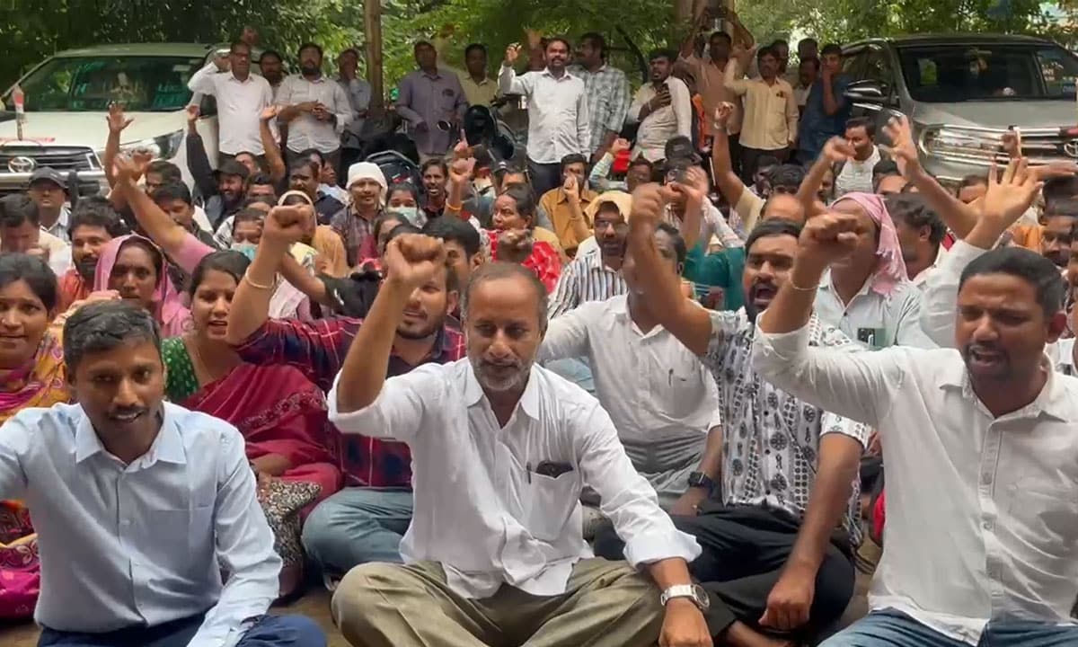 Lab Technician Aspirants Protest in Hyderabad, Demand Immediate Appointment Orders