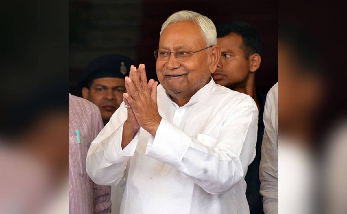 CM Nitish Kumar transfers Rs 456 crore flood relief to over 6.5 lakh families in Bihar
