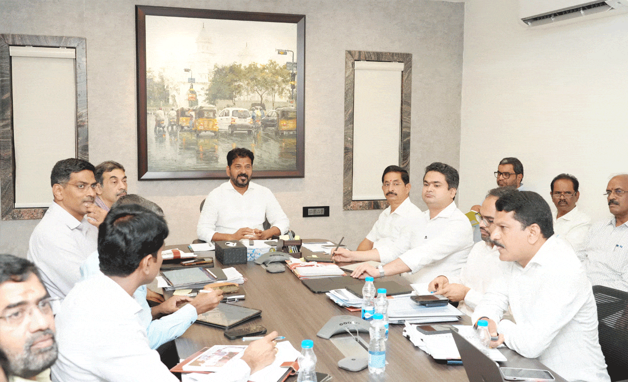 CM Revanth Reddy Holds High-Level Review on Musi River Development at Jubilee Hills Residence