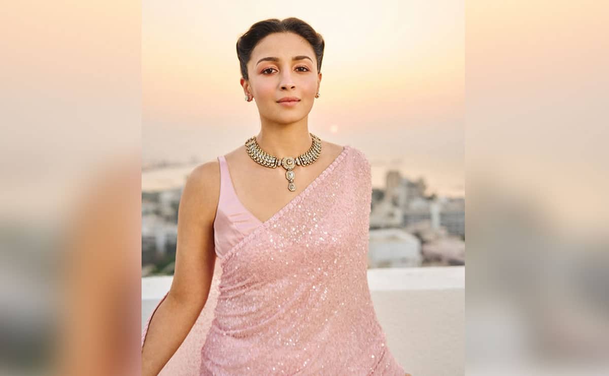 Alia Bhatt is ‘mama’ Soni Razdan’s ‘biggest fan’