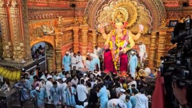 Ganesh Chaturthi: Massive crowd at Lalbaugcha Raja, devotees say 'feels like heaven'