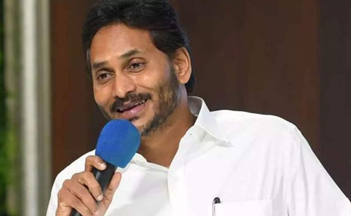AP: Ex-CM Jagan Reddy condemns attack on YSRCP activists