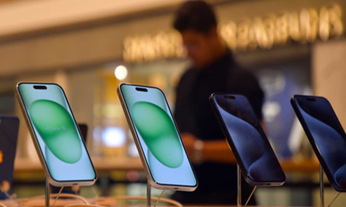 Apple to unveil next-gen iPhones with new chips, thinner Air model