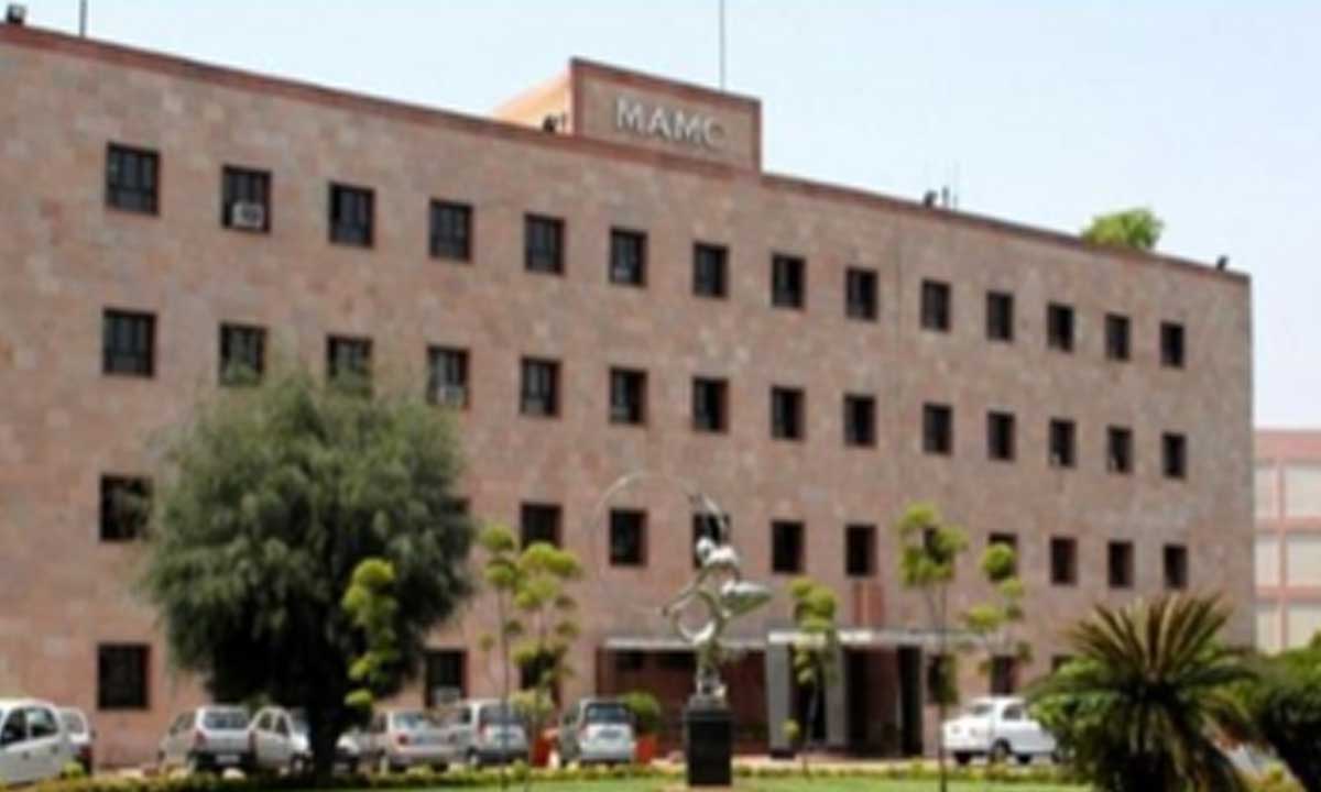 Bomb threat to Delhi CM Secretariat, Maulana Azad Medical College; premises being scanned