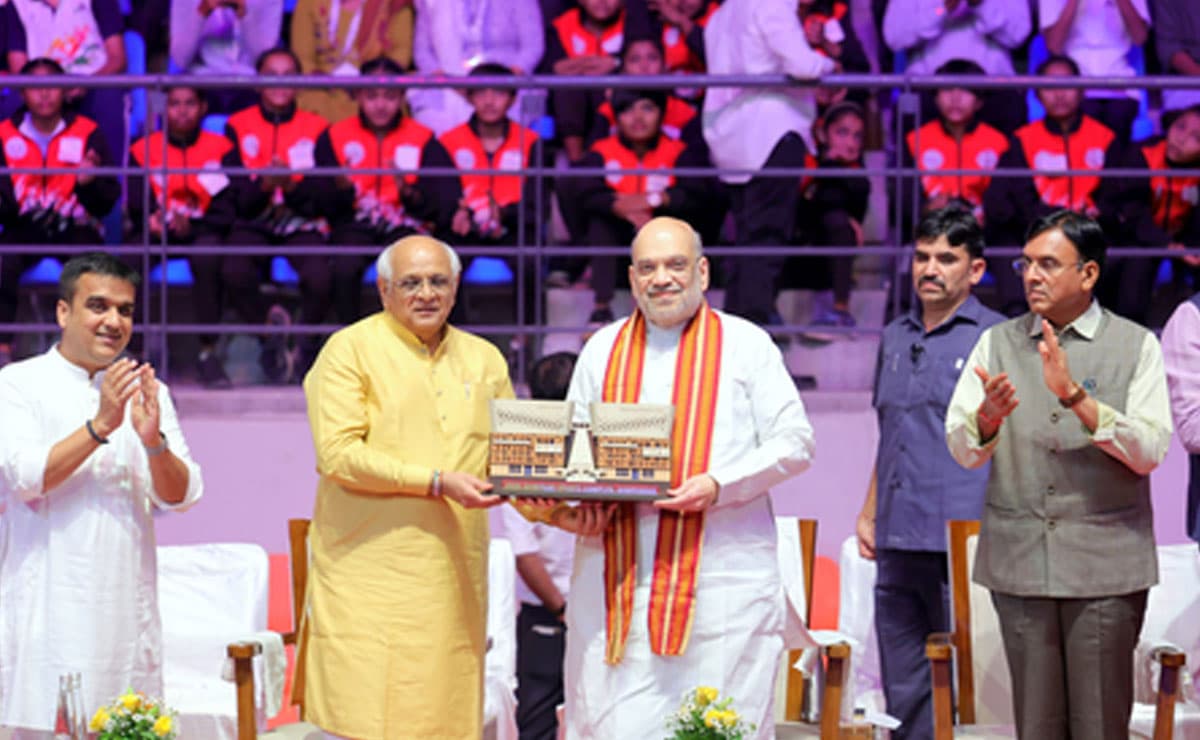 Amit Shah dedicates Veer Savarkar Sports Complex to the nation