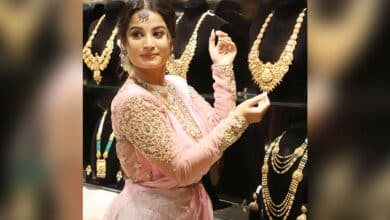 Gold jumps by Rs 4,000 this week, silver crosses Rs 1.23 lakh per kg